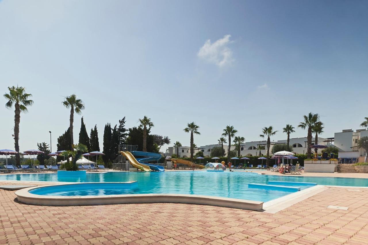 Alba Azzurra - Cdshotels Torre dell'Orso Bagian luar foto