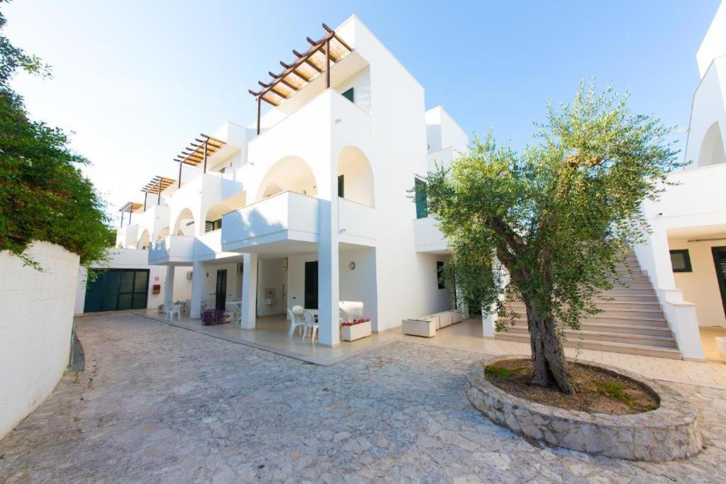 Alba Azzurra - Cdshotels Torre dell'Orso Bagian luar foto