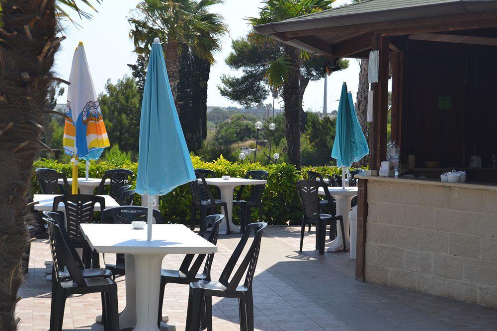 Alba Azzurra - Cdshotels Torre dell'Orso Bagian luar foto
