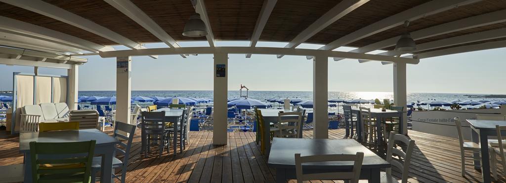 Alba Azzurra - Cdshotels Torre dell'Orso Bagian luar foto