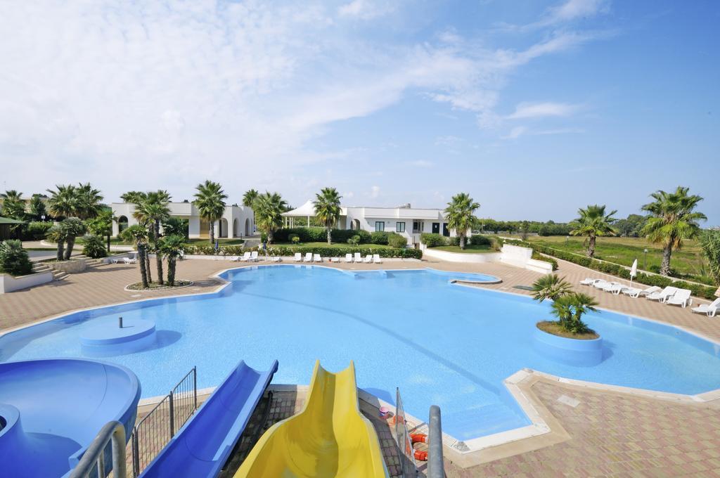 Alba Azzurra - Cdshotels Torre dell'Orso Bagian luar foto