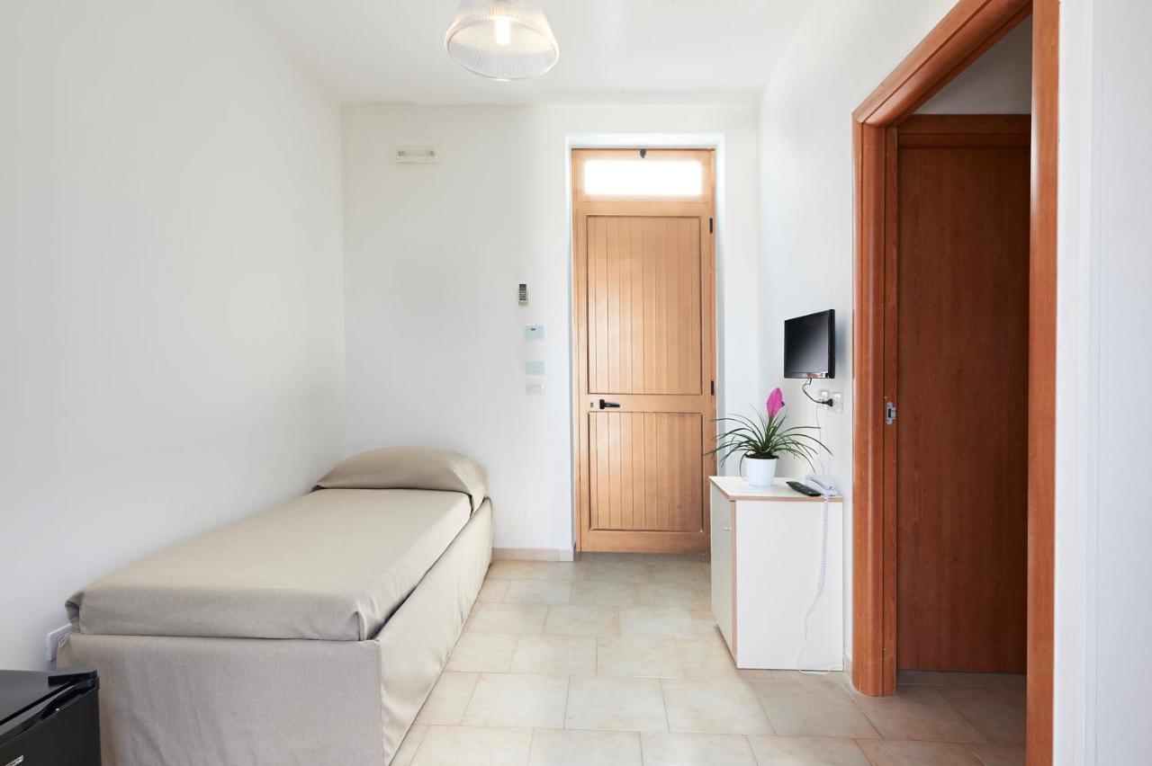 Alba Azzurra - Cdshotels Torre dell'Orso Bagian luar foto